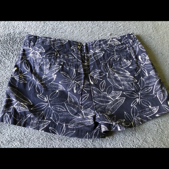 Shorts - Picture 4 of 6